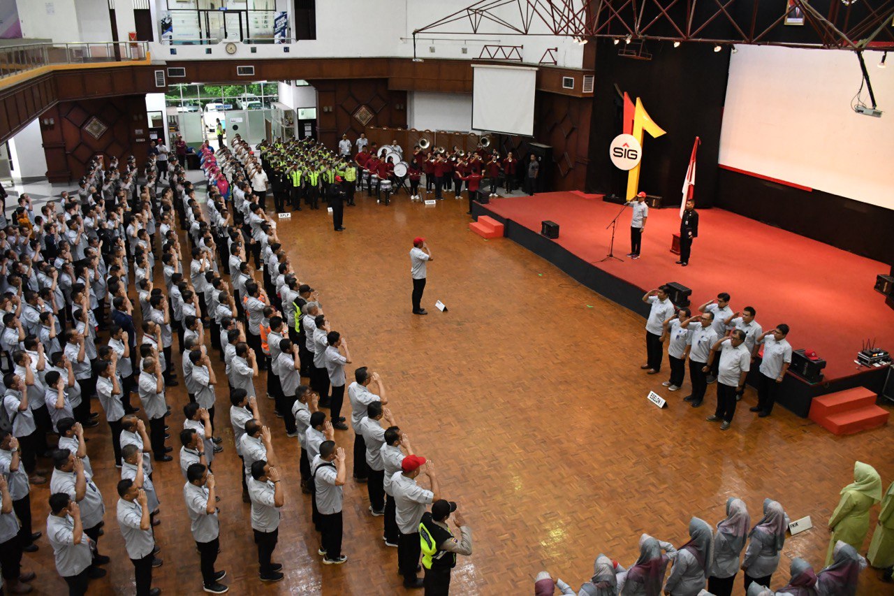 Upacara HUT Pengambilalihan Semen Padang dari Belanda